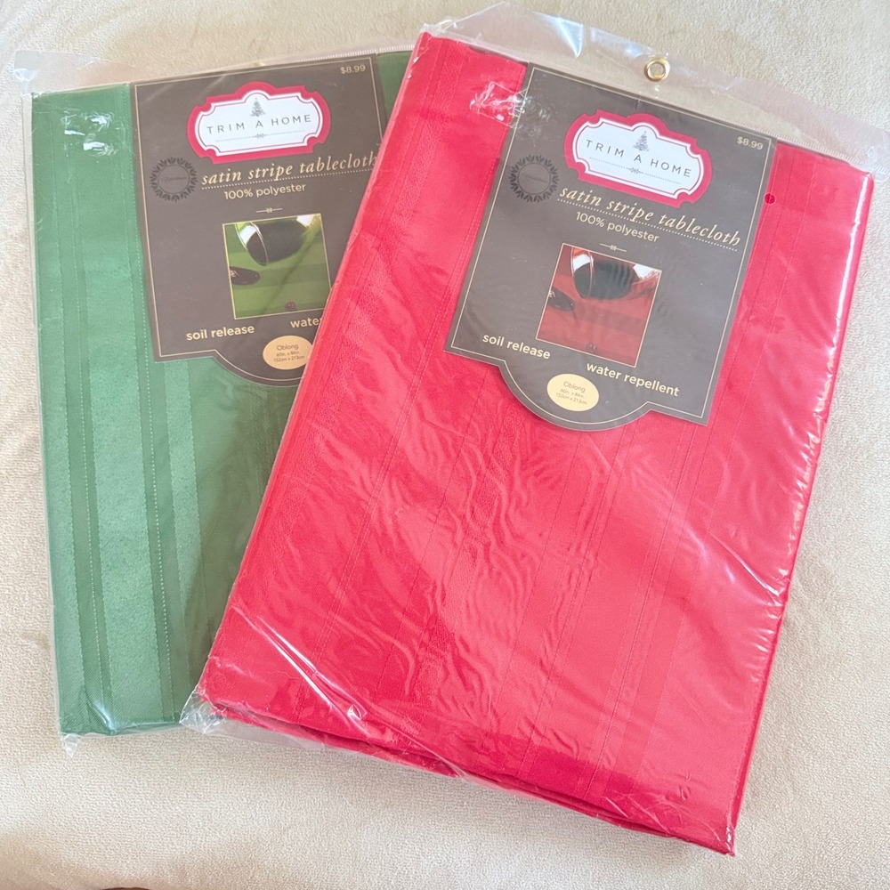 Red Green Tablecloth Set  60x84 Oblong Christmas 2 Pack Trim A Home Satin Stripe